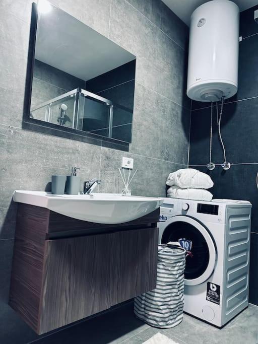 Priam Apartment Πρίστινα Εξωτερικό φωτογραφία