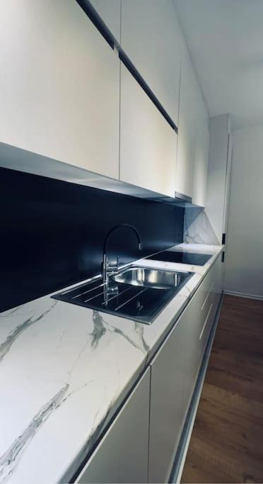 Priam Apartment Πρίστινα Εξωτερικό φωτογραφία